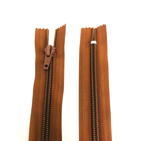 CREMALLERA NYLON Nº7 40CM.