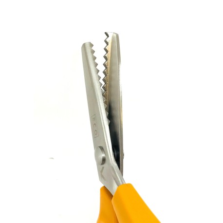 TIJERAS ZIG-ZAG MANGO PINTADO 19CM